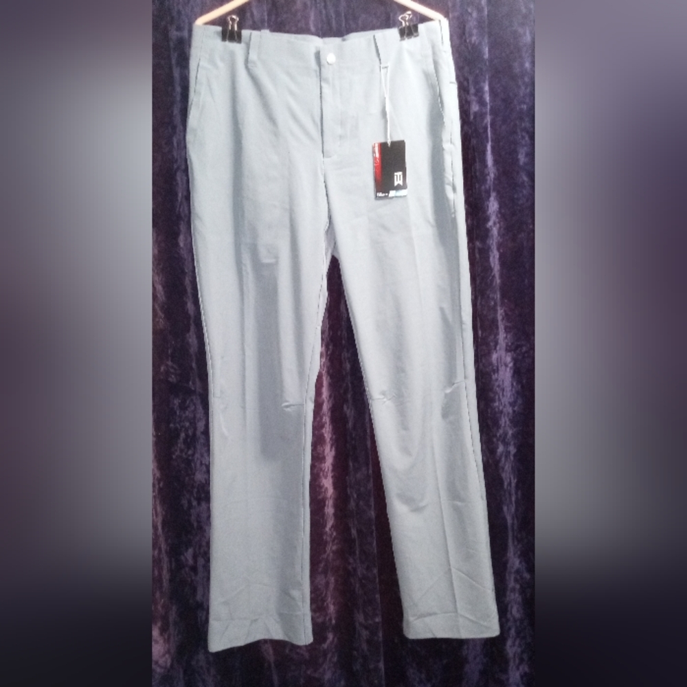 Tiger woods golfing pants